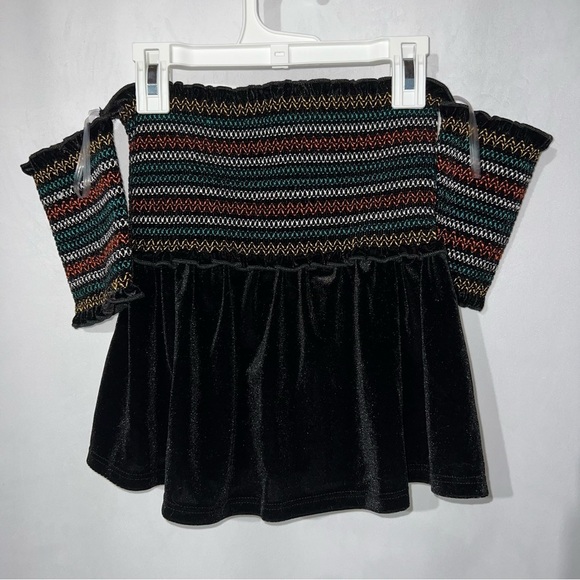 Fashion Nova Festive Off The Shoulder Velvety Top Size XS Black Ruffle Trim - Picture 4 of 8